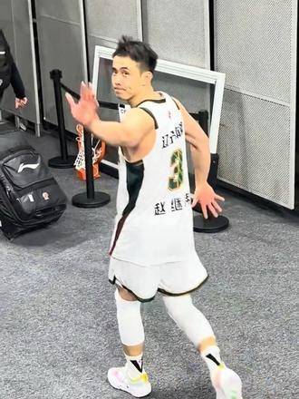 CBA裁判争议扣分引辽宁男篮激烈反应 六连胜背后