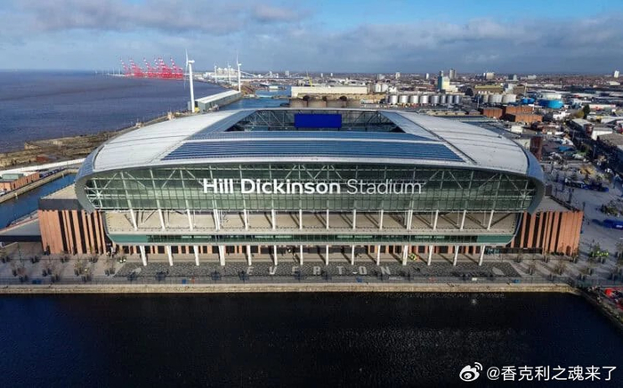 埃弗顿球迷提前为默西塞德德比预演嘘声 罗伯逊