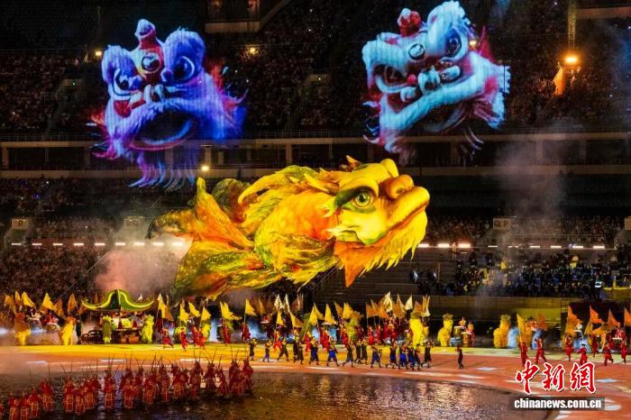 粤港澳全运会十五运会开幕式：鳌鱼在天海之间