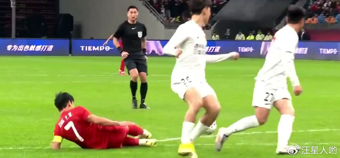 辽宁铁人遭红牌打击 首球破门难阻两连败