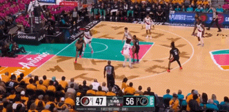 文班亚马季后赛首秀狂砍35分 创马刺队史得分纪